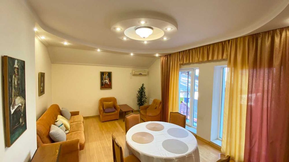 Дава се под наем Двустаен апартамент в София, Център - 70 кв.м за 425 € - Снимка #1