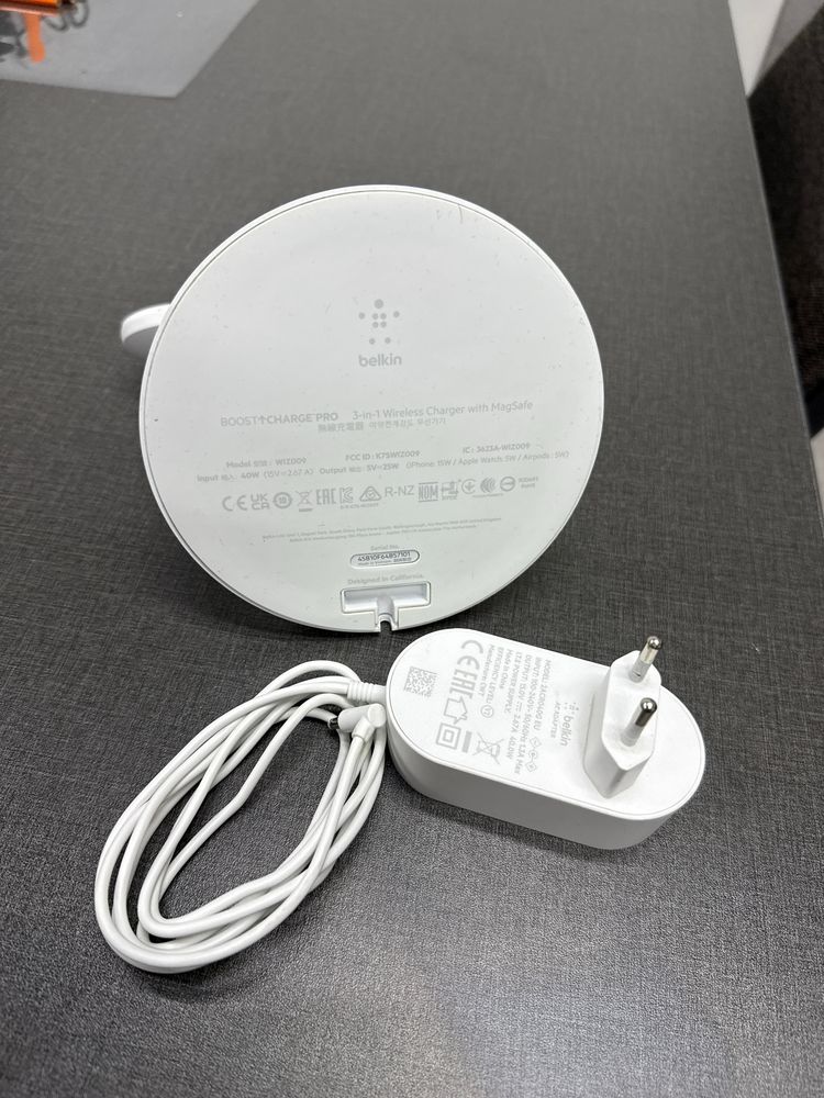 Беспроводное Зарядное устройство Belkin 3in1