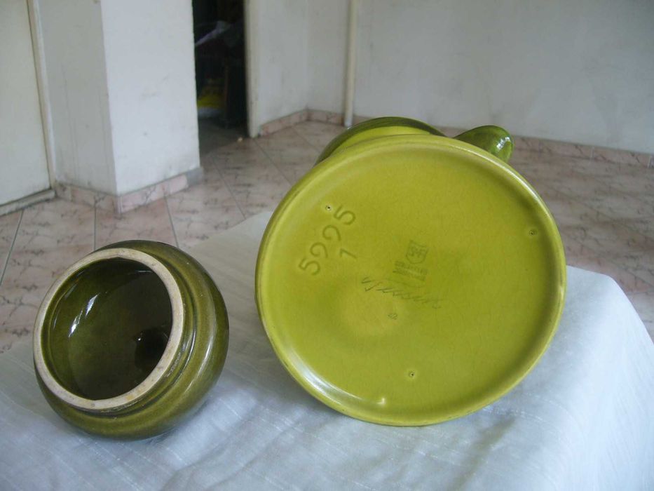 Стари Порцеланови Кана и Кутия