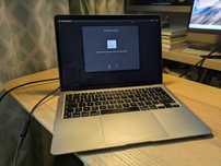 MacBook Air 13" M1 Chip 8-Core CPU, 10-Core GPU, 8GB RAM, 512SSD