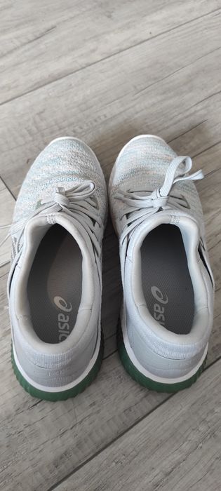 Pantofi/ adidasi sport Asics marimea 37 ( se potrivesc la 36)