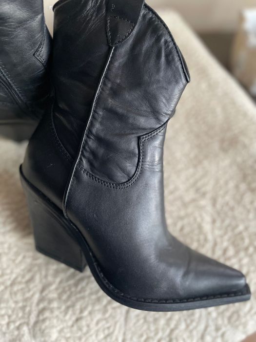 Кожени боти, No. 38