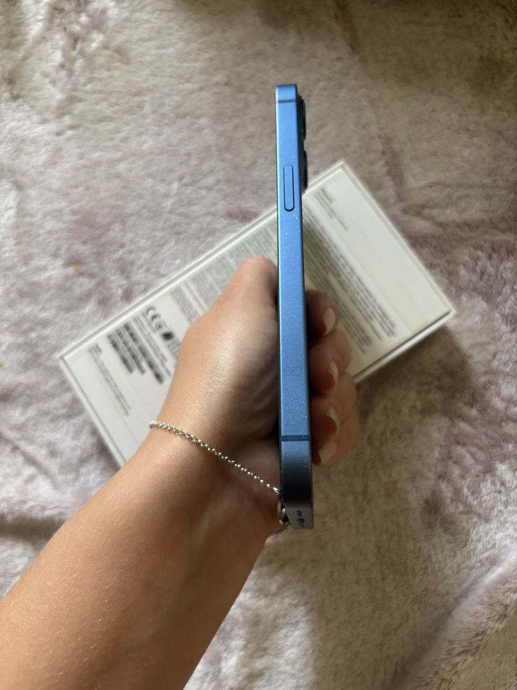 iPhone 13 256GB Blue