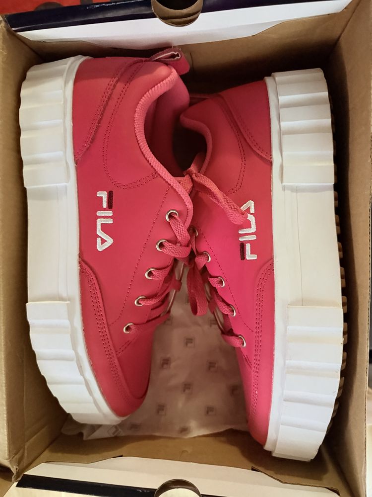Дамски обувки Fila