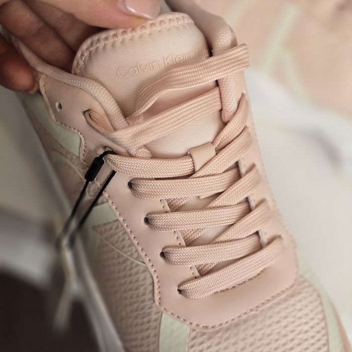 Нови оригинални маратонки на марката Calvin Klein