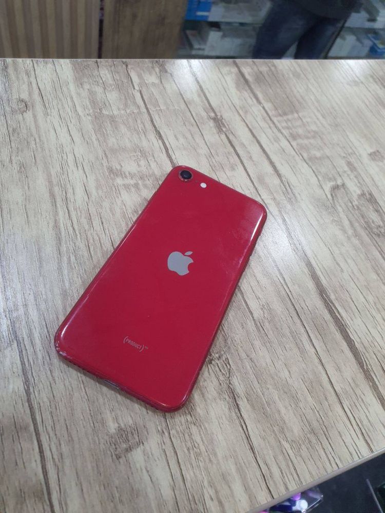 Iphone SE 2020 yil