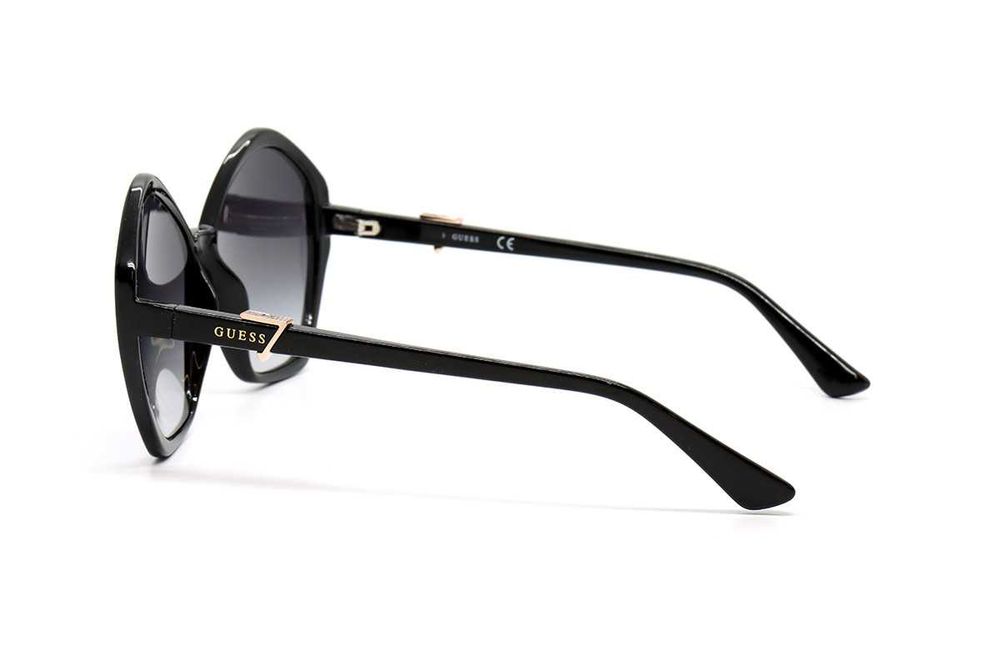 Оригинални дамски слънчеви очила Guess