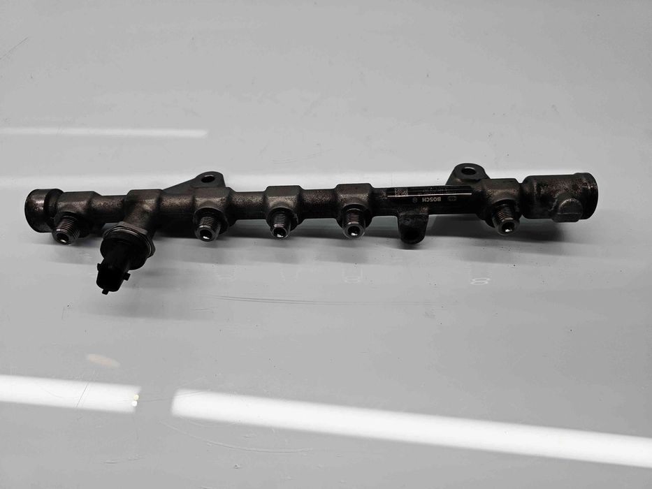 Rampa injectoare Renault Megane 3 (B95) [Fabr 2008-2016] 175212059R 1.