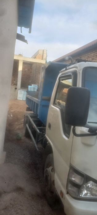 Исузи самосвал хизмати