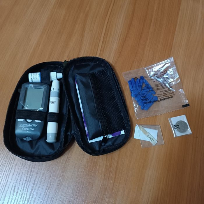 Глюкометр CodeFree контроль уровня глюкозы