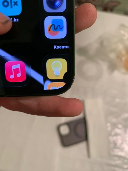 Срочно продам айфон 13
