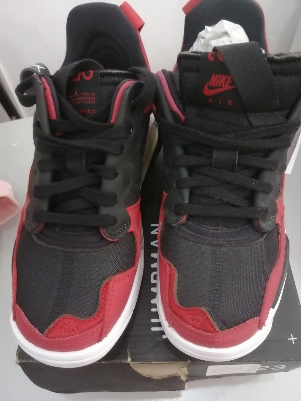 Нови маратонки WMNS JORDAN MA2