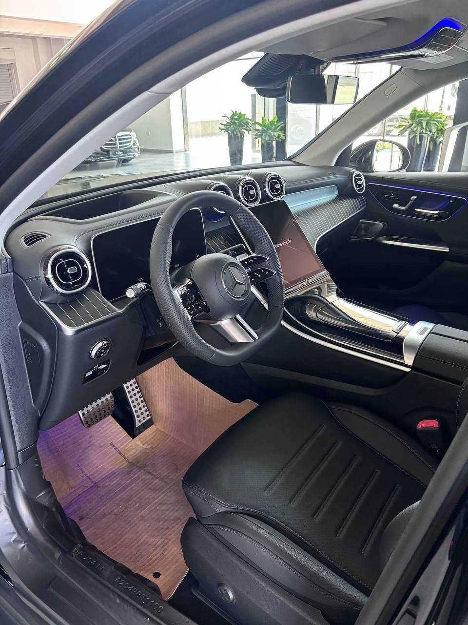 Mercedes Benz GLC SUV 200 Выдача за 1 день