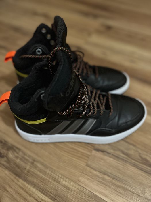 Зимни мъжки кецове Adidas