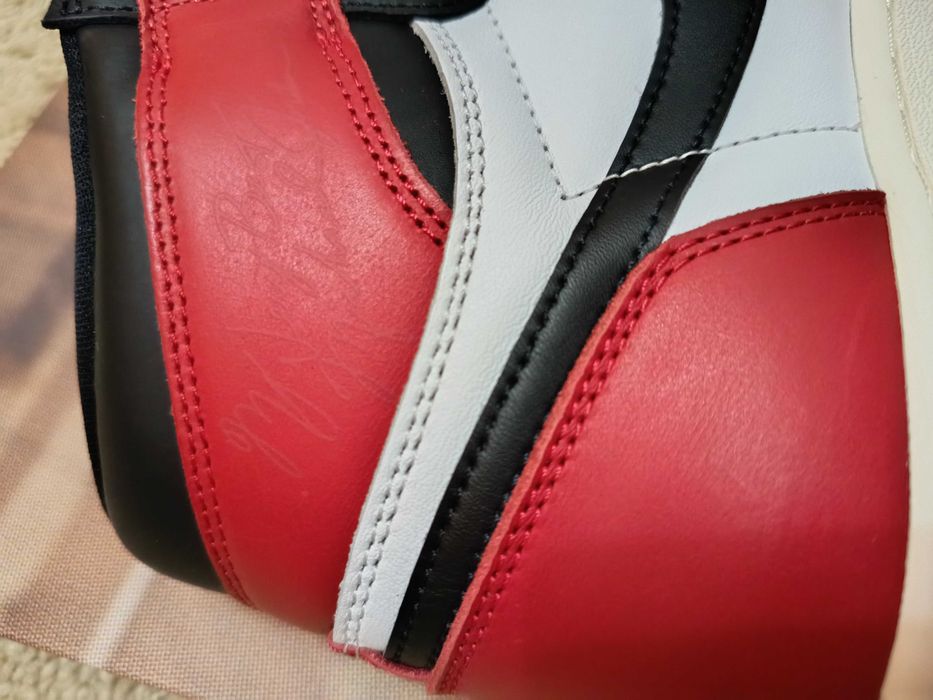 Jordan 1 High Black Toe 44.5