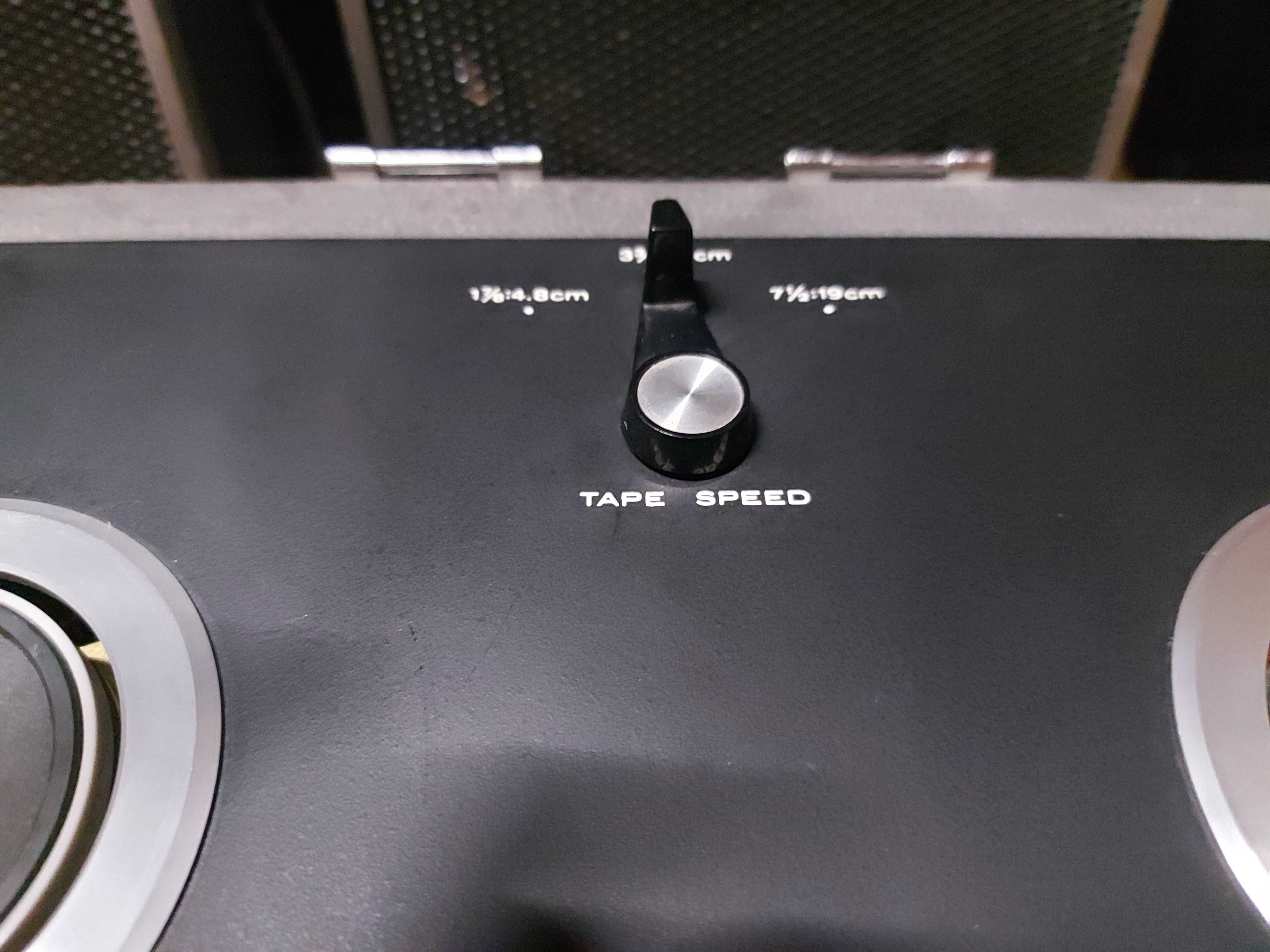 Sony TC-230 Tapecorder
HiFi Stereo Reel to Reel Tape Recorder
