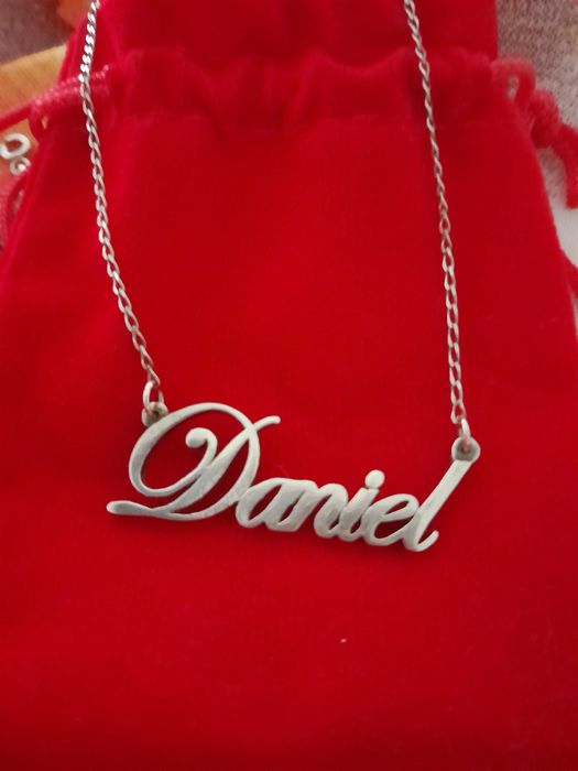 Сребърно колие с име ,,Daniel''