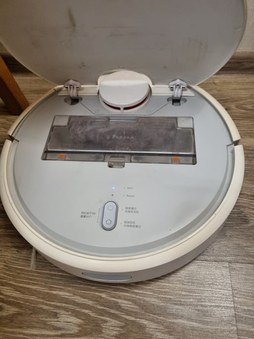 Като нов + части - Xiaomi Mi Robot Vacuum