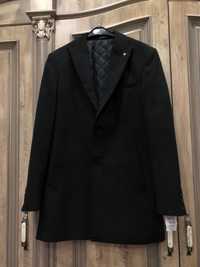 Мужское пальто/ пиджак/ куртка/ верхняя одежда