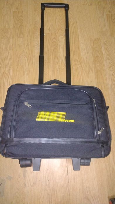 troler mic bagaj de mana
