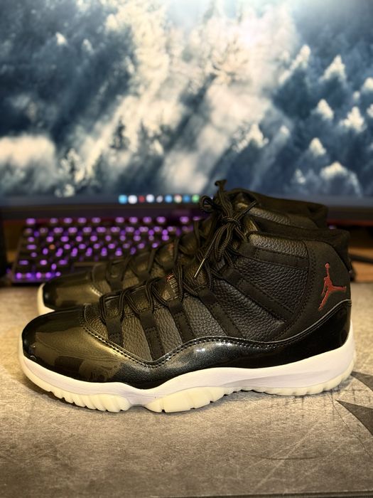 Jordan 11 Negru cu alb marimea 45