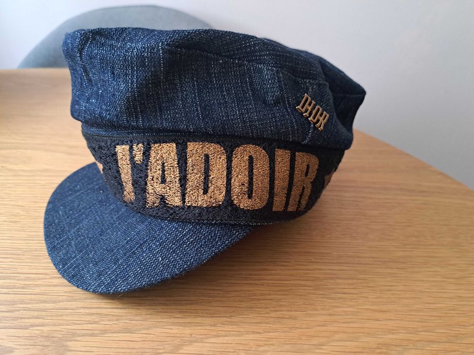 Дамска шапка Dior