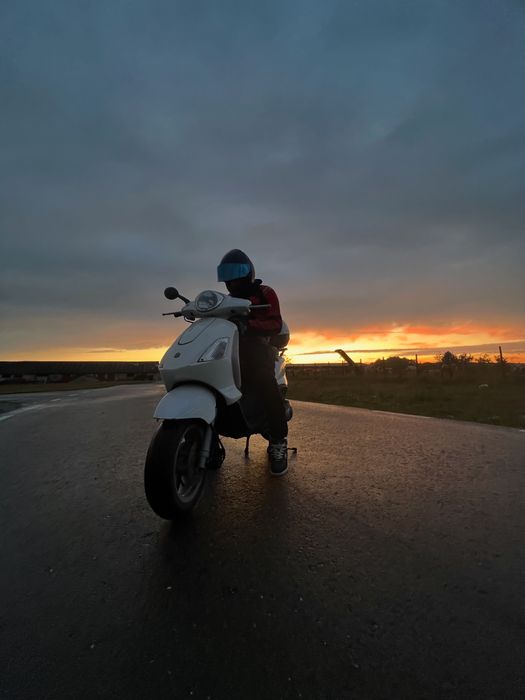 Vand scuter piaggio 125,cu acte!!