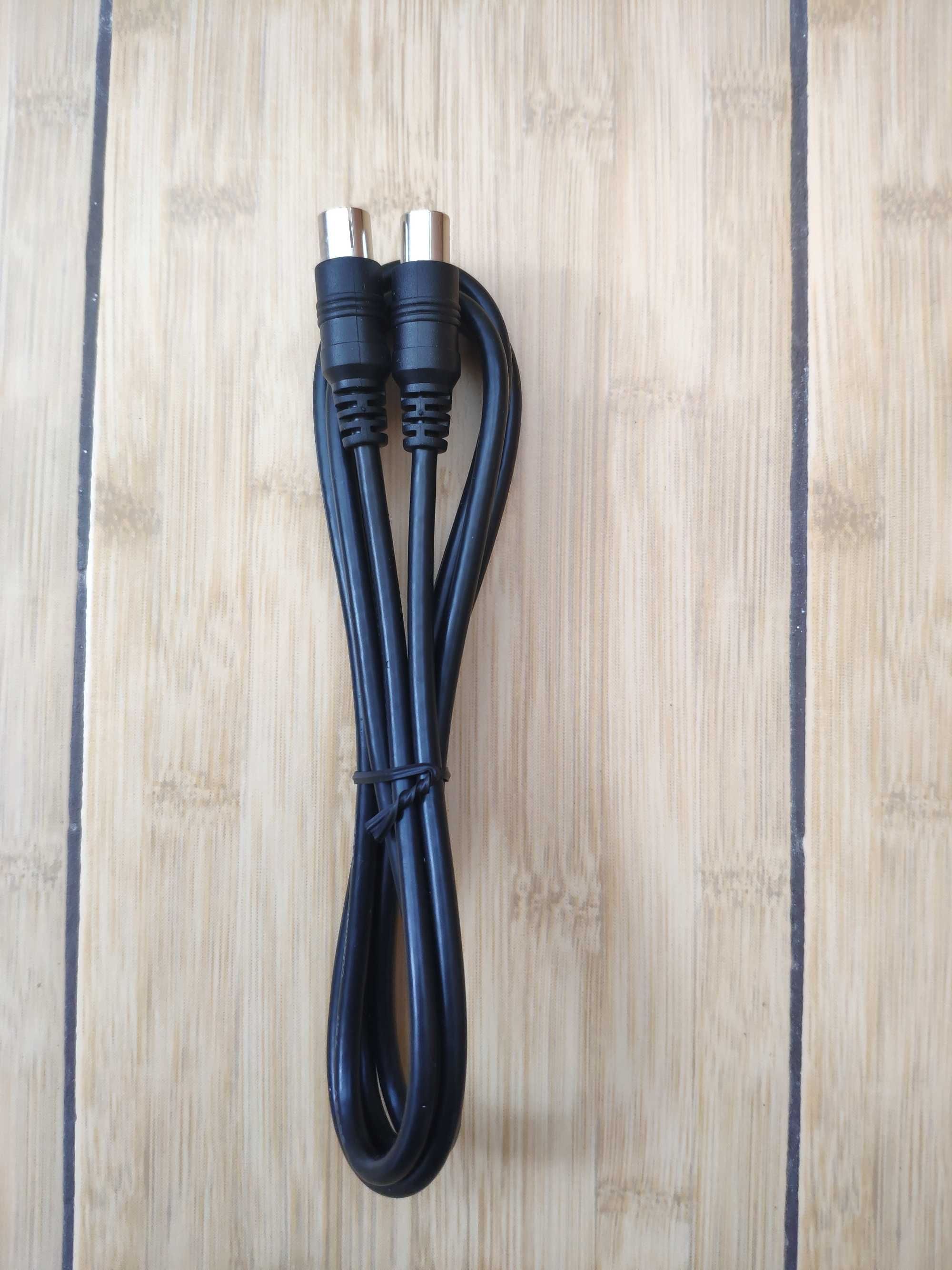 Diverse cabluri - alimentare IEC C13, antena coaxial, 3 RCA la 3 RCA