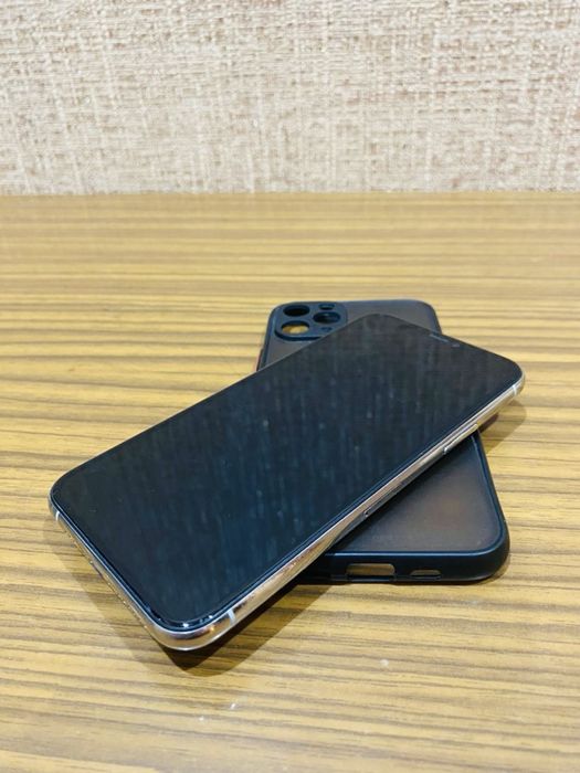 Продам iPhone 11 Pro в хорошем состоянии