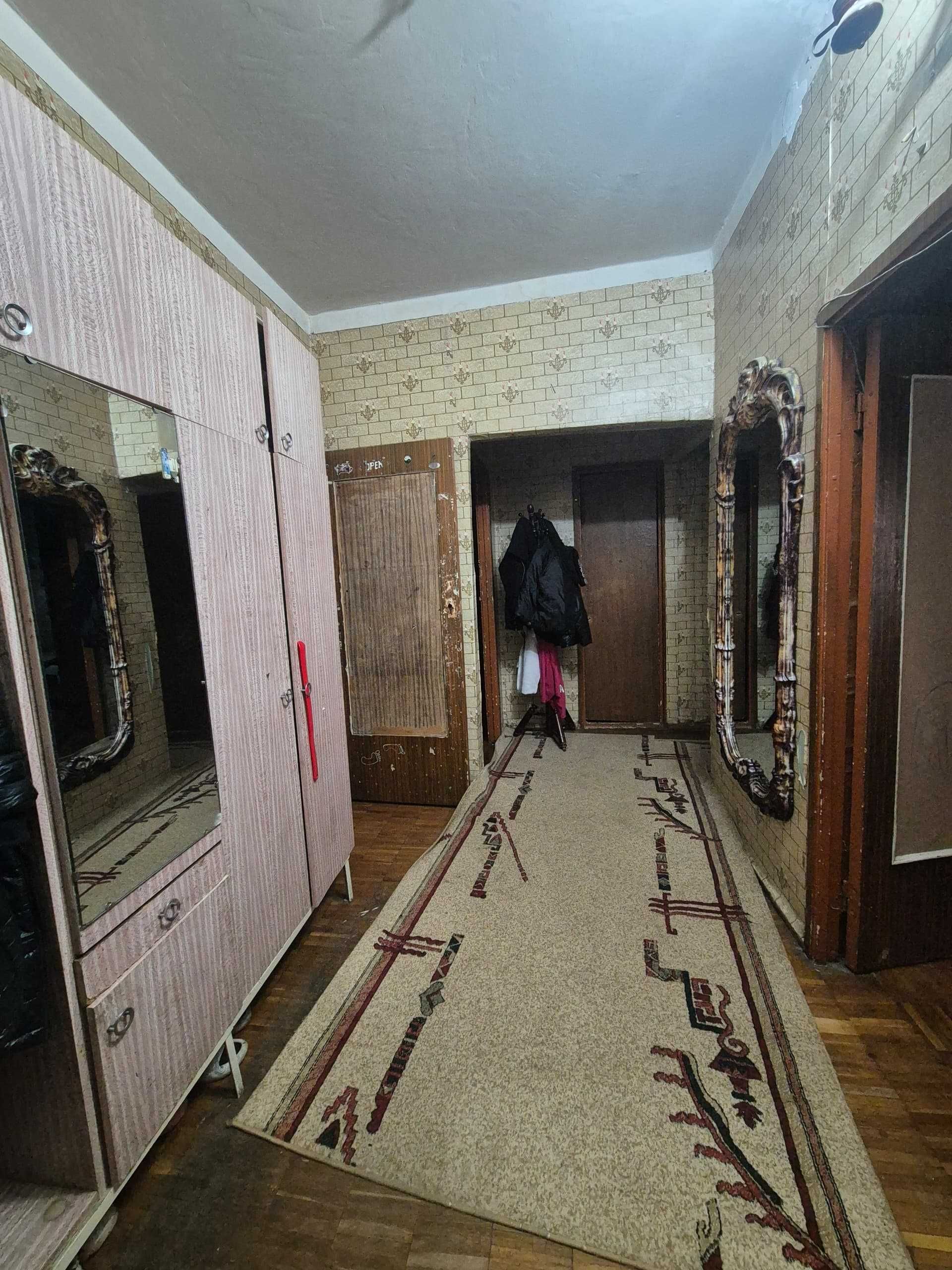 Авиасозлар-1, 4/2/5, за базаром Кадышева. С собственной парковкой.