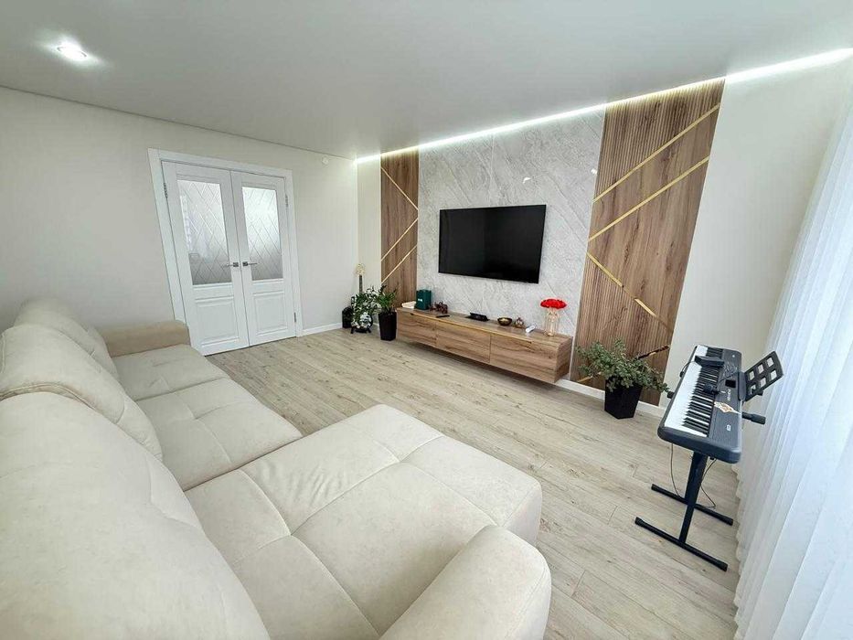 Продам 4-комн квартиру, р-н Ажар, 1991 года