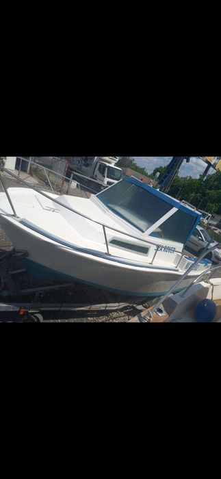 Barca cabinata SeaRover