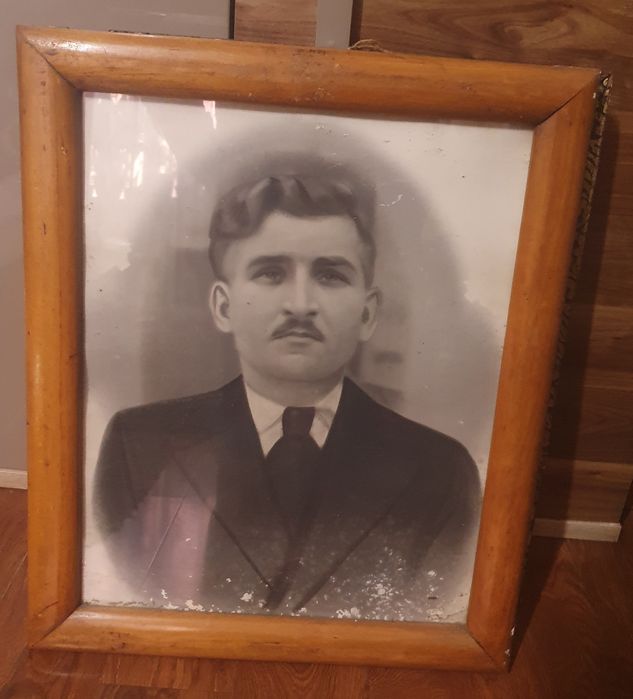 Tablouri pictate in ulei pe pânză...și foto vechi.