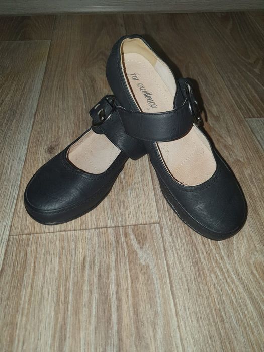 Новые! Кожаные туфельки! Привезённые с Европы!