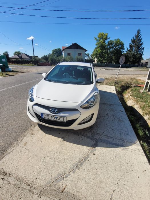 Hyundai i30. 16 CRDI