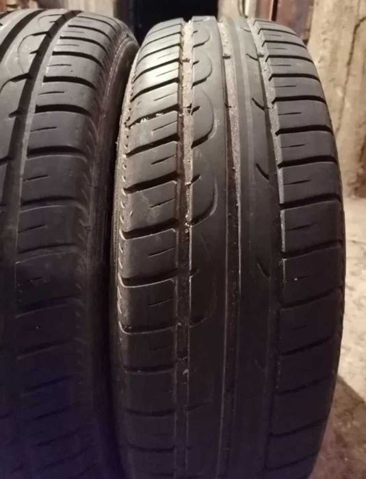 Продавам 2 броя летни гуми 165.65.14 на 1 сезон дот 2019 Debica
