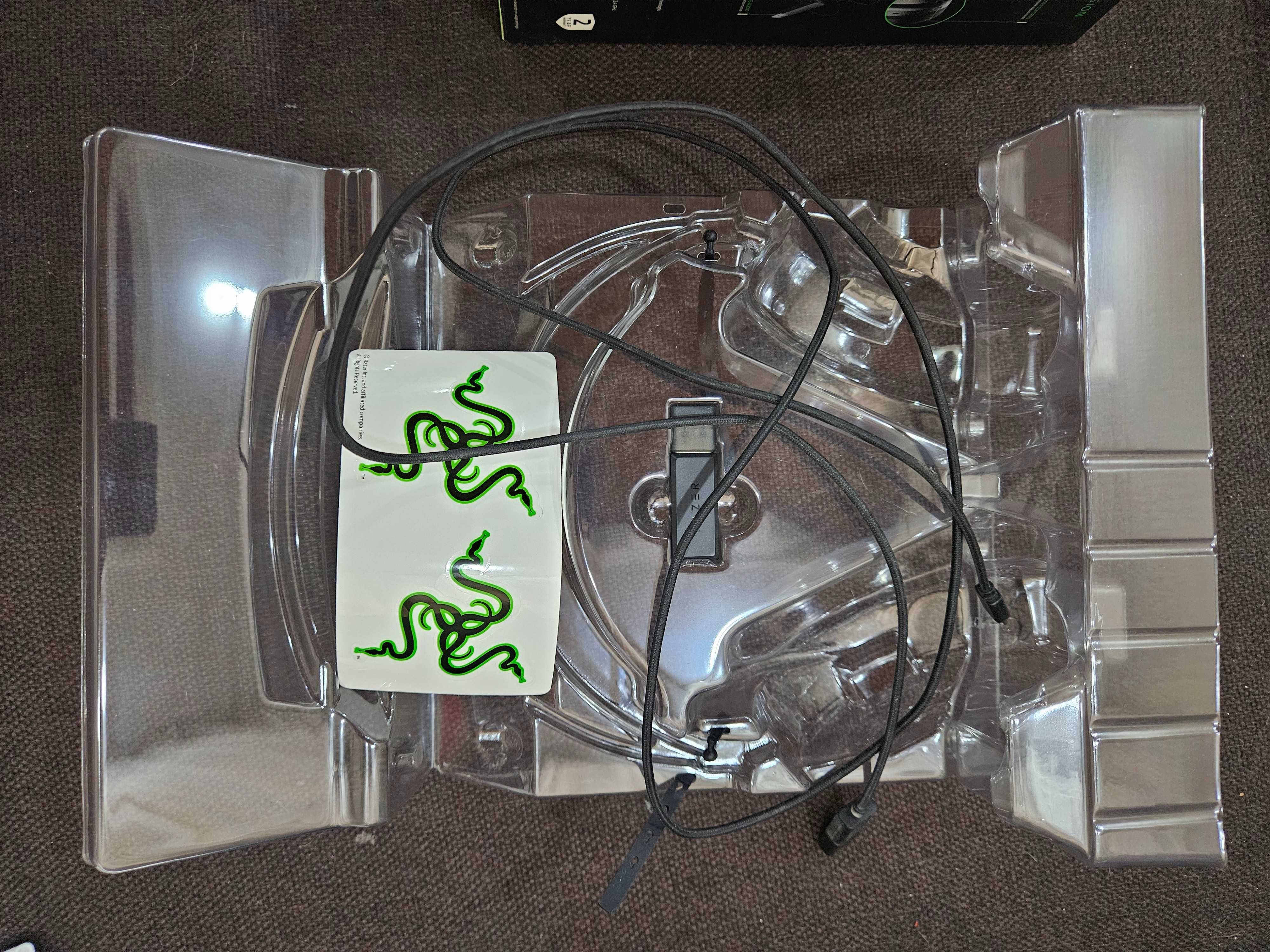 Беспроводная игровая гарнитура Razer Nari Essential, среднее состояние