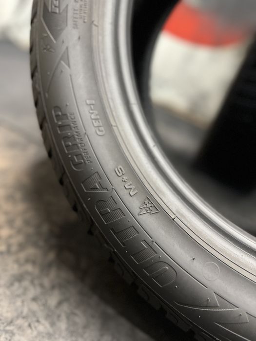 215 55 17, Зимни гуми, Goodyear UltraGripPerformance, 2 броя