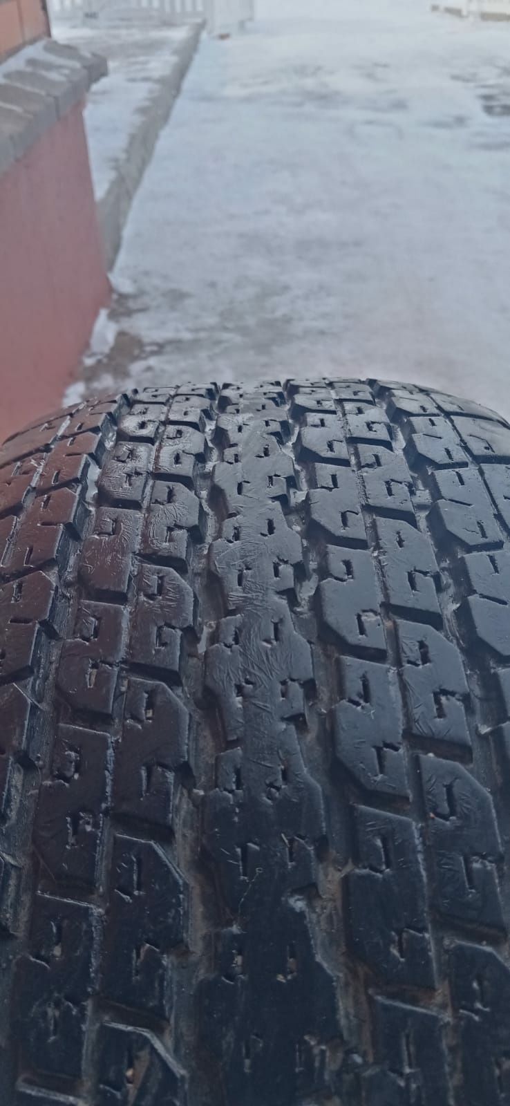 Продаётся шины 265/65 R17 Bridgestone