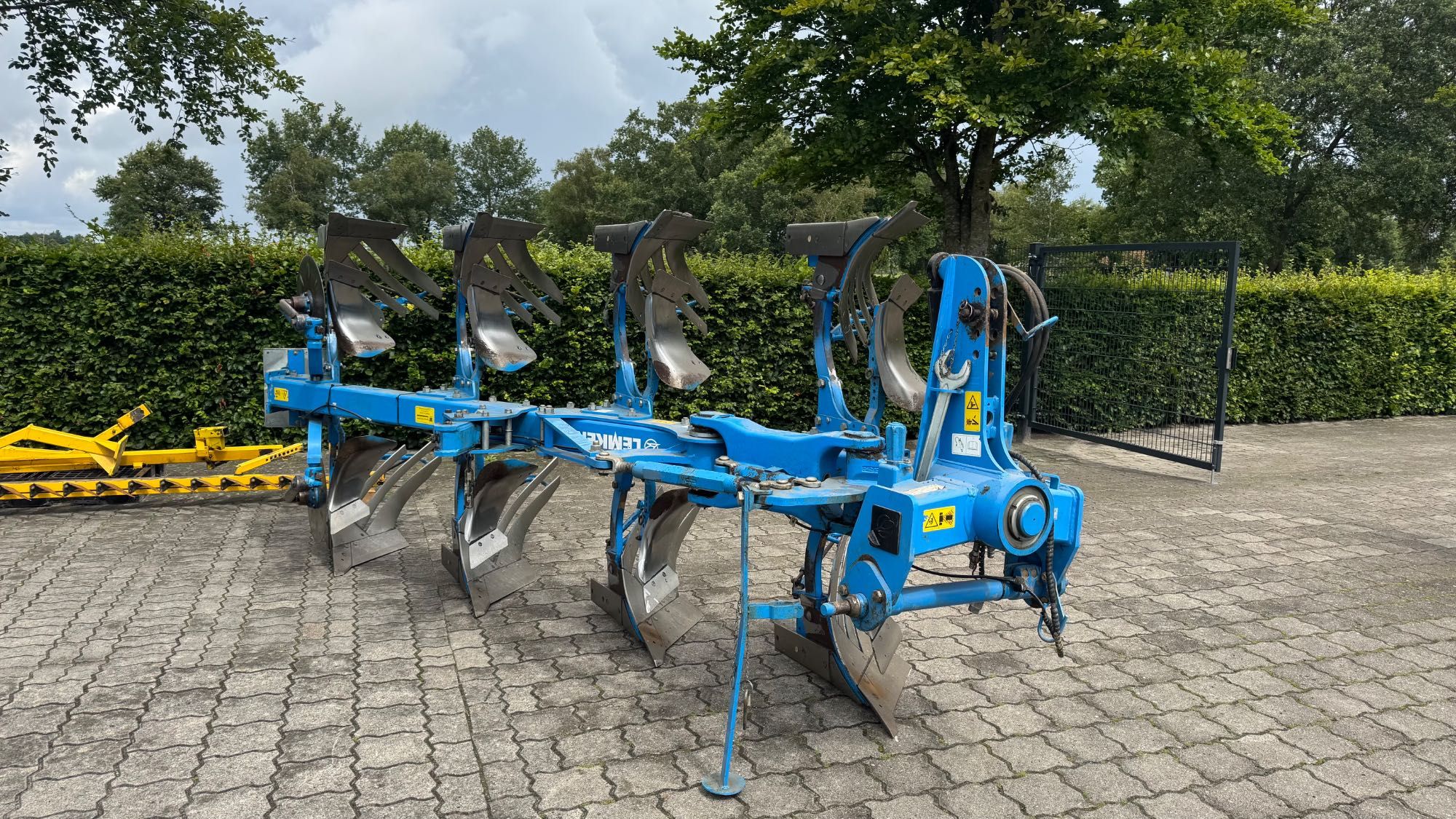 Lemken Europal 8 John Derre, Claas Arion, Case Puma tortadi