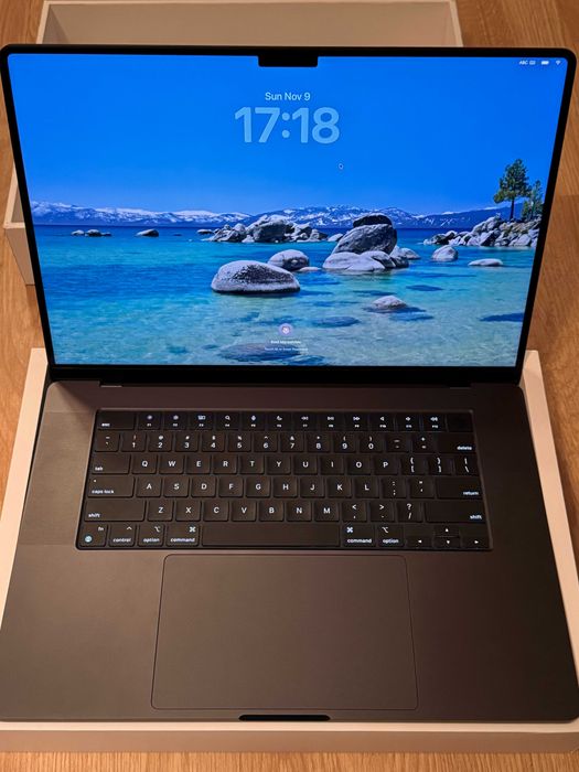 MacBook Pro 16" M4 Max 16‑core CPU/64GB RAM/2TB SSD/AppleCare+