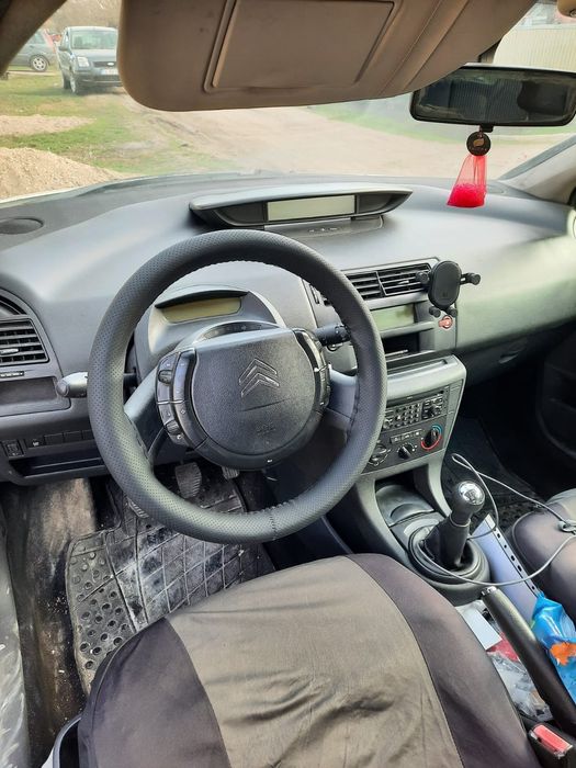 Vând Citroen C4 preț bun