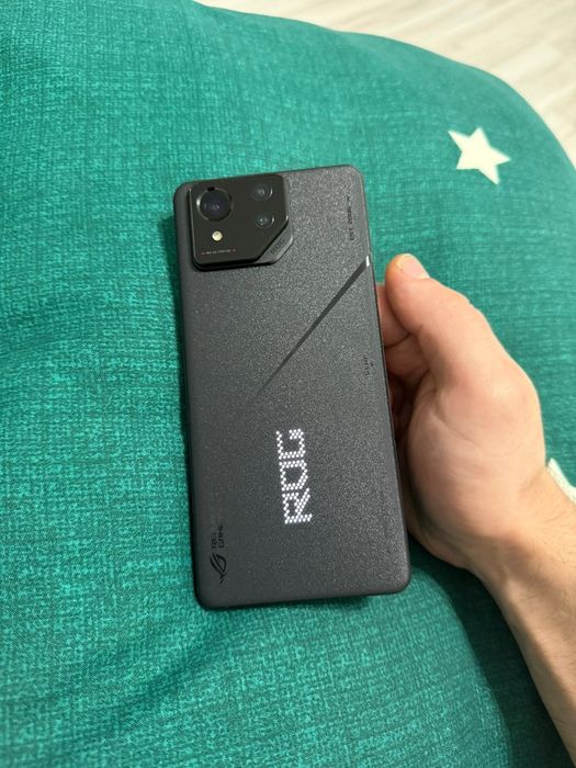 ASUS ROG Phone 8 Pro • 16GB RAM • 512GB • Aspect 10/10