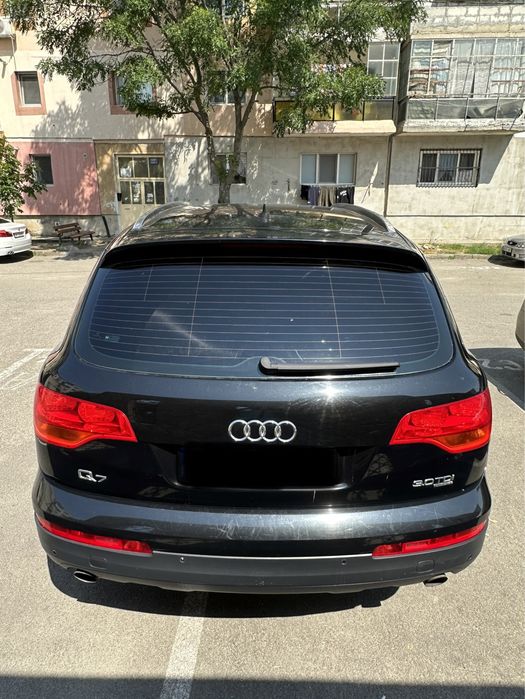 Vand sau schimb Audi Q7