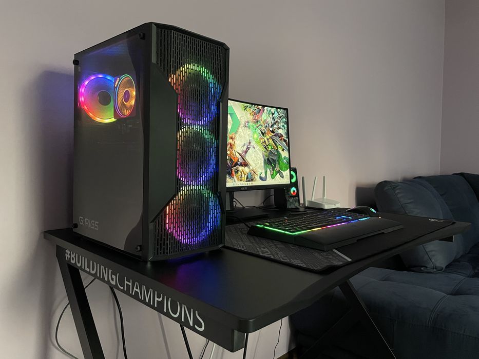Настолен RGB Гейминг компютър и монитор Гаранционна видеокарта