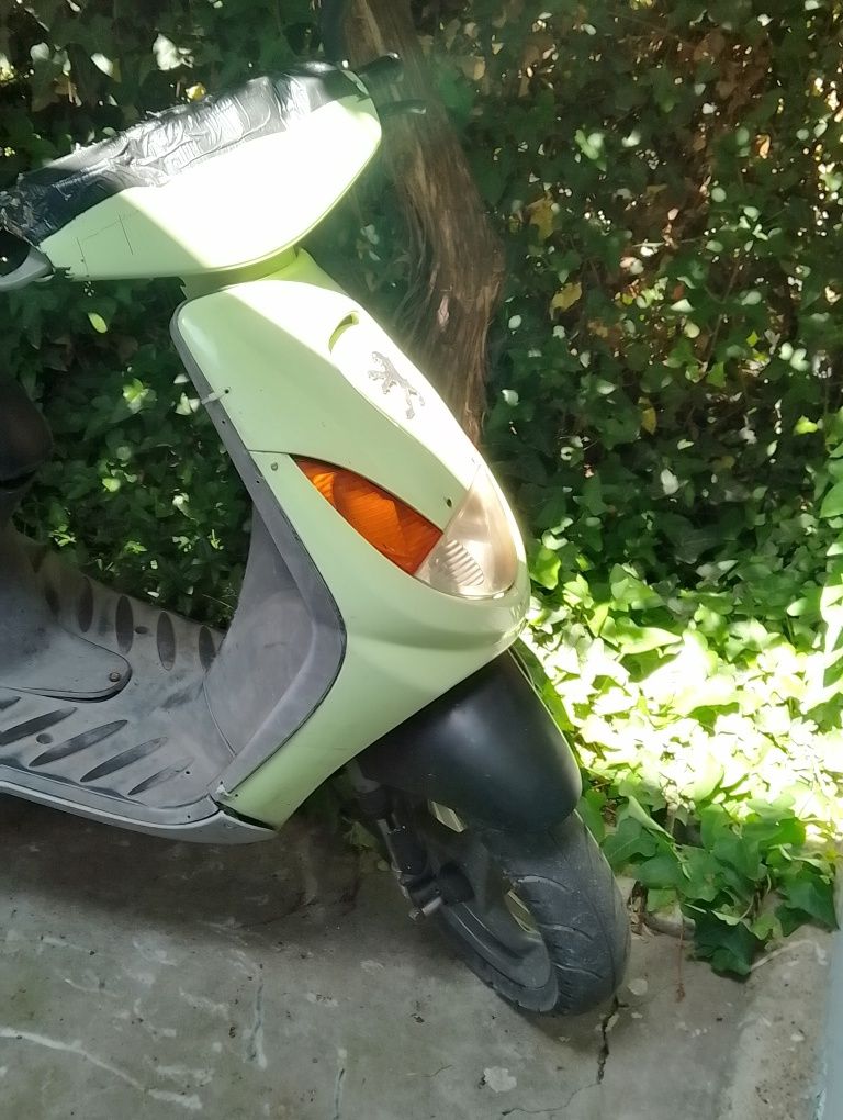 Мотопед скутер продавам