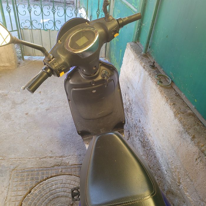 De vanzare scuter electric.