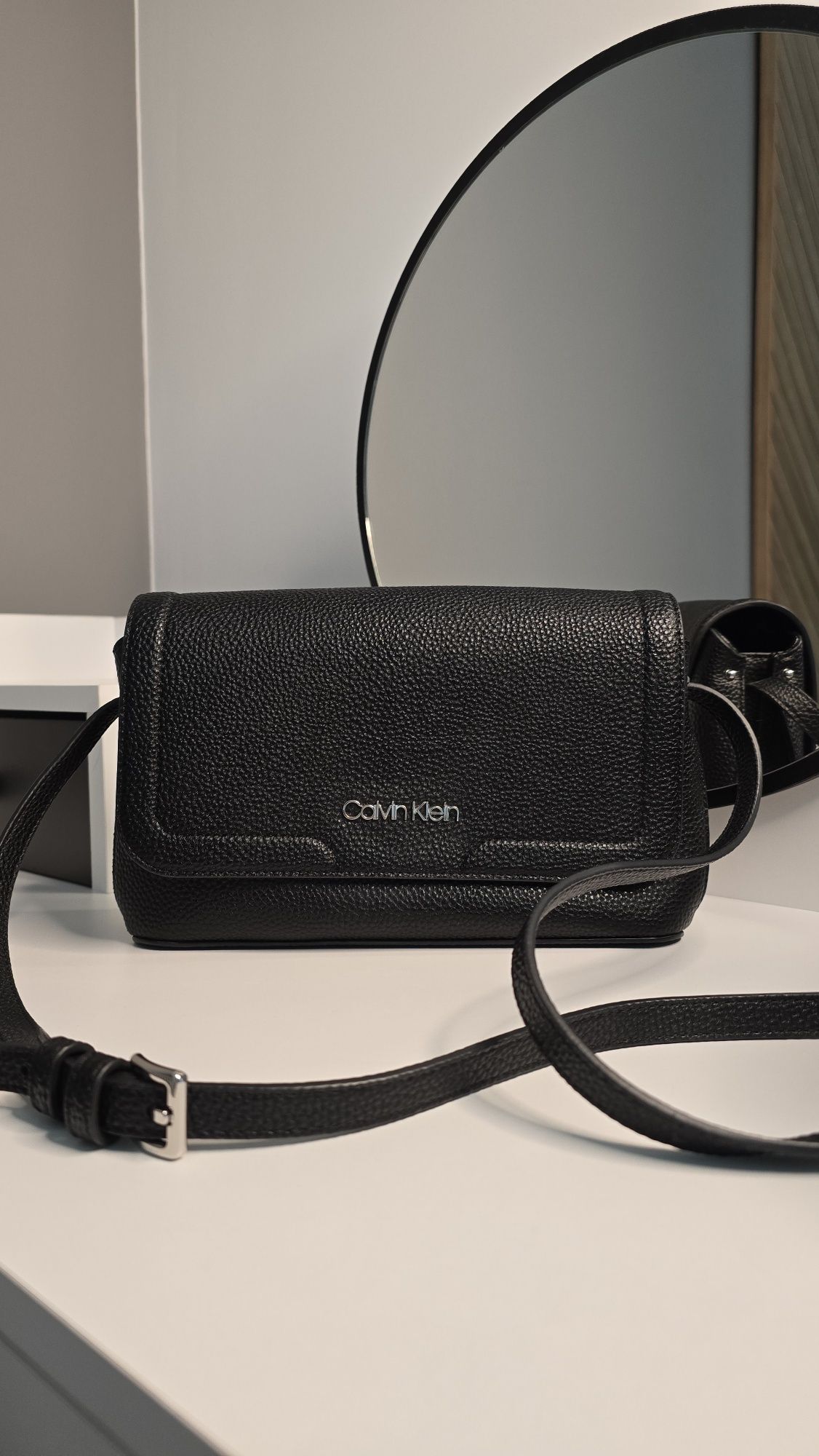 ОРИГИНАЛНА чанта Calvin Klein