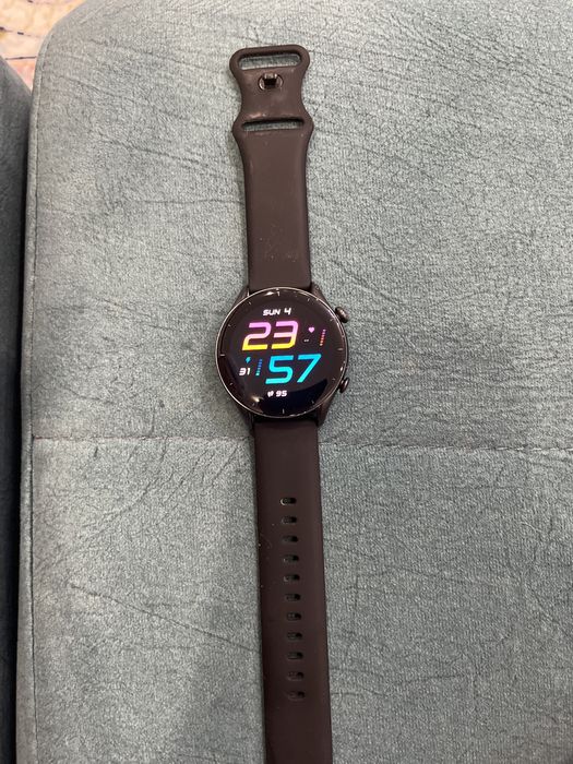 Продам Смарт-часы Amazfit GTR 3