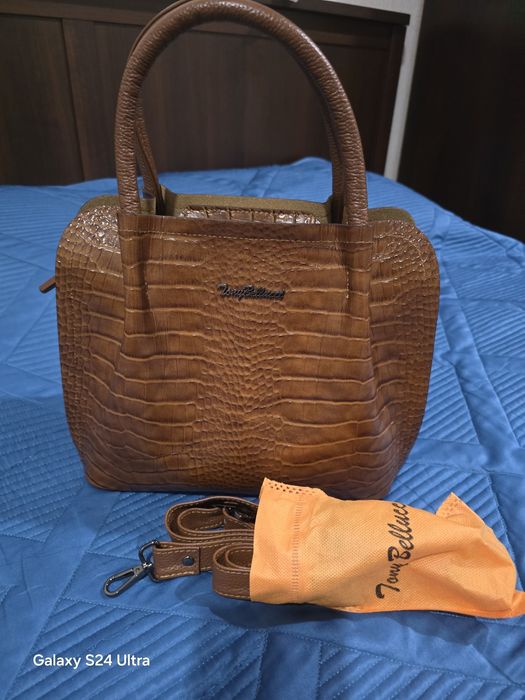 Продам кожаную сумочку женскую. Тони белучи